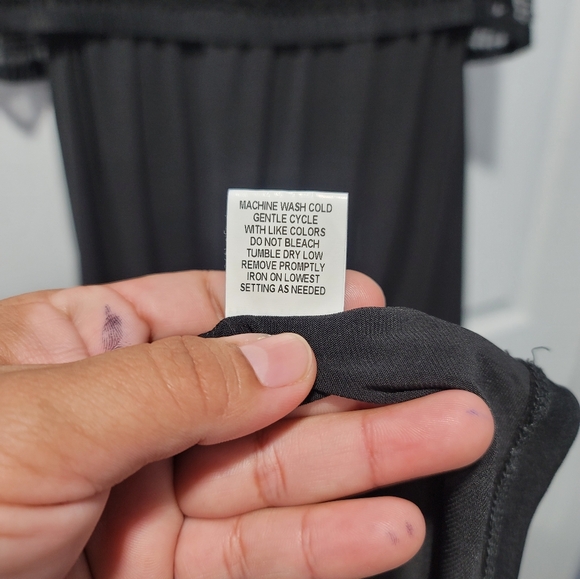 Sleeveless black maxi dress with lace overlay. Petite size S - Picture 10 of 13